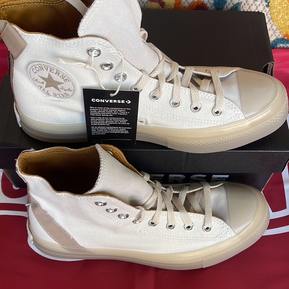 Converse A03294C
CTAS CX HI
EGRET/NOMAD KHAKI/WHEAT WMNS sneakers - Picture 5 of 16
